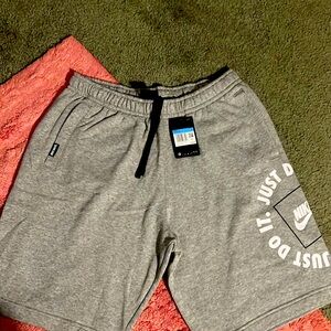 Men's brand new Nike shorts with tags